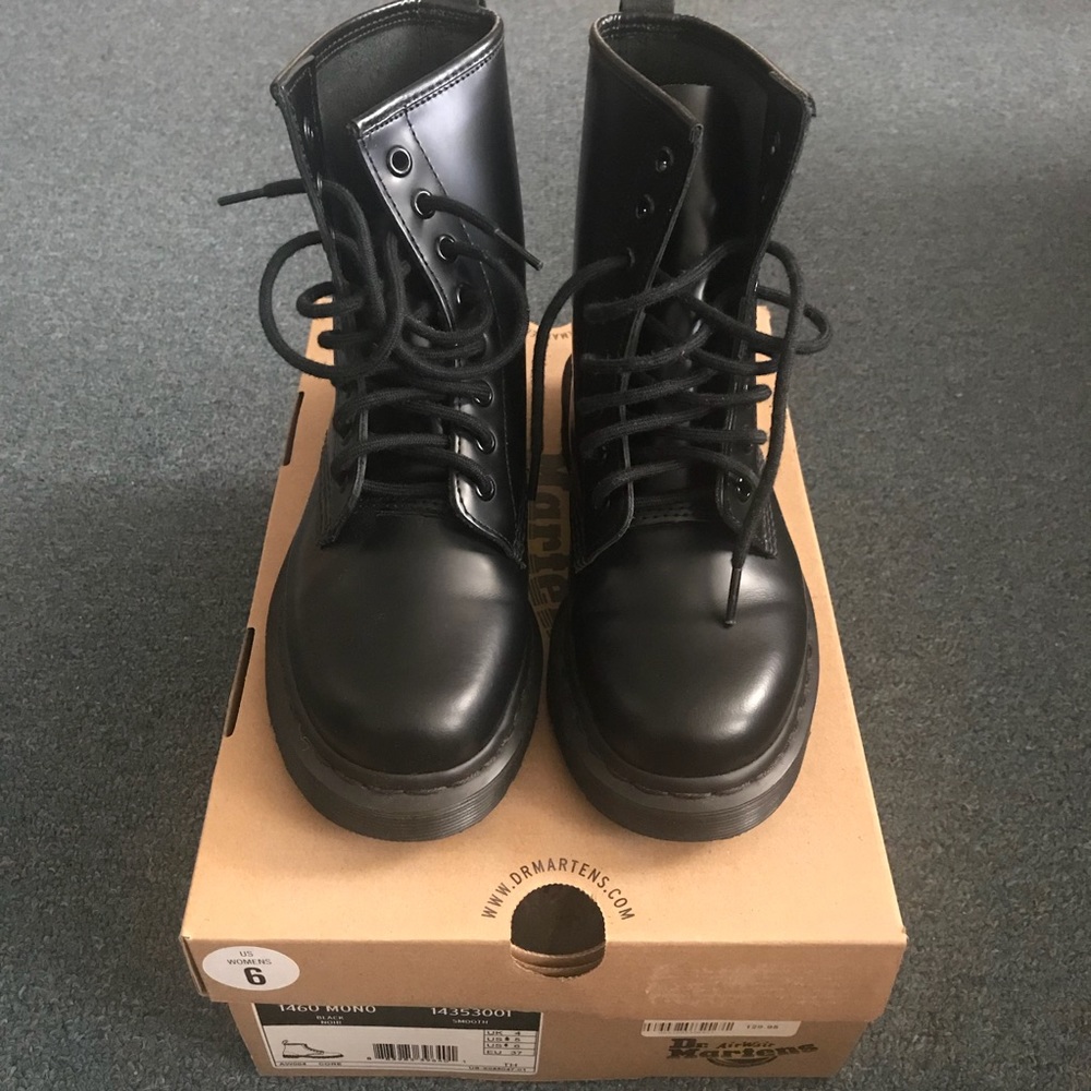 Dr. Martens 1460 Mono Boots